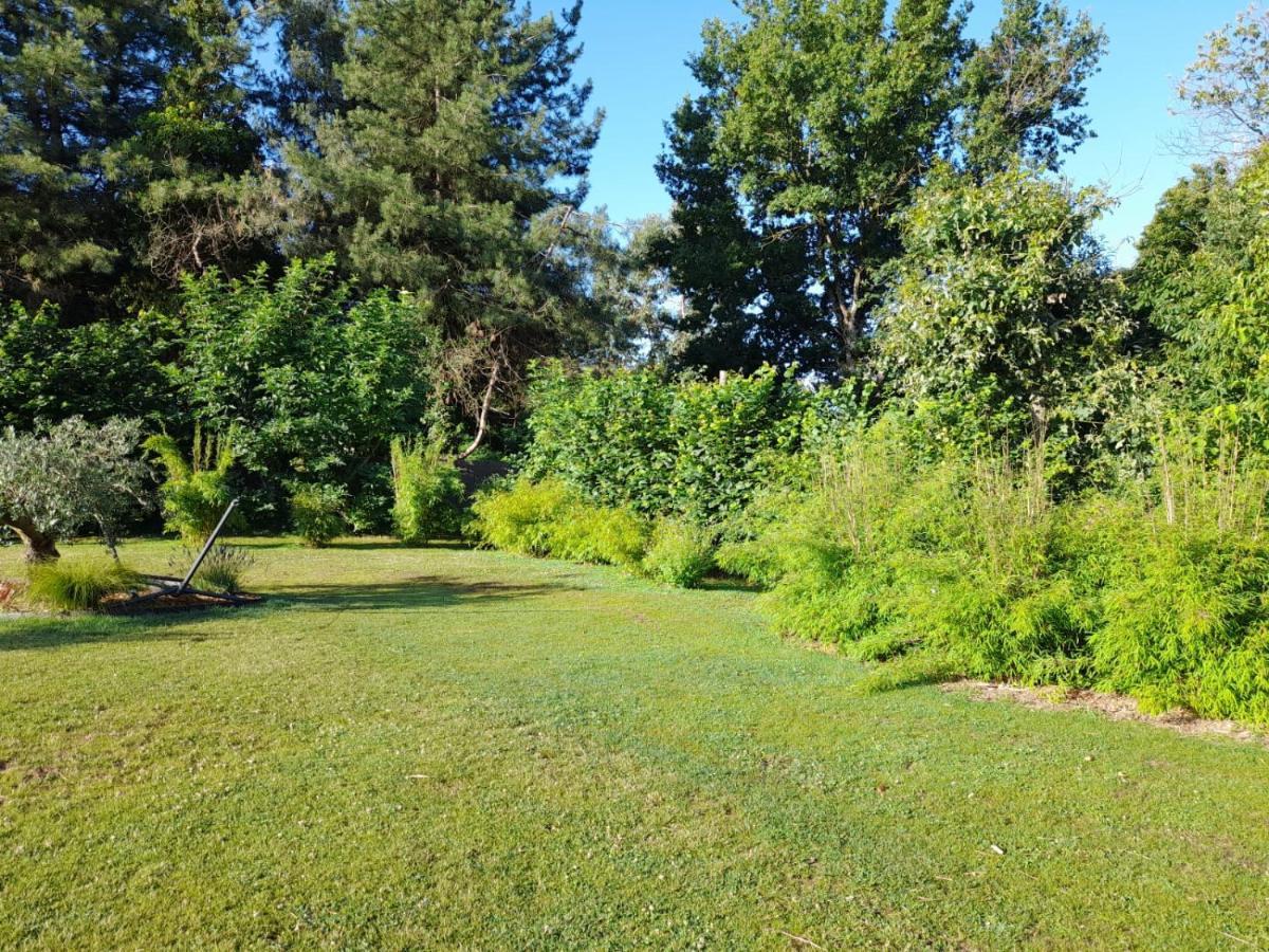 Chambre Dans Un Ecrin De Verdure Angrie Exterior foto